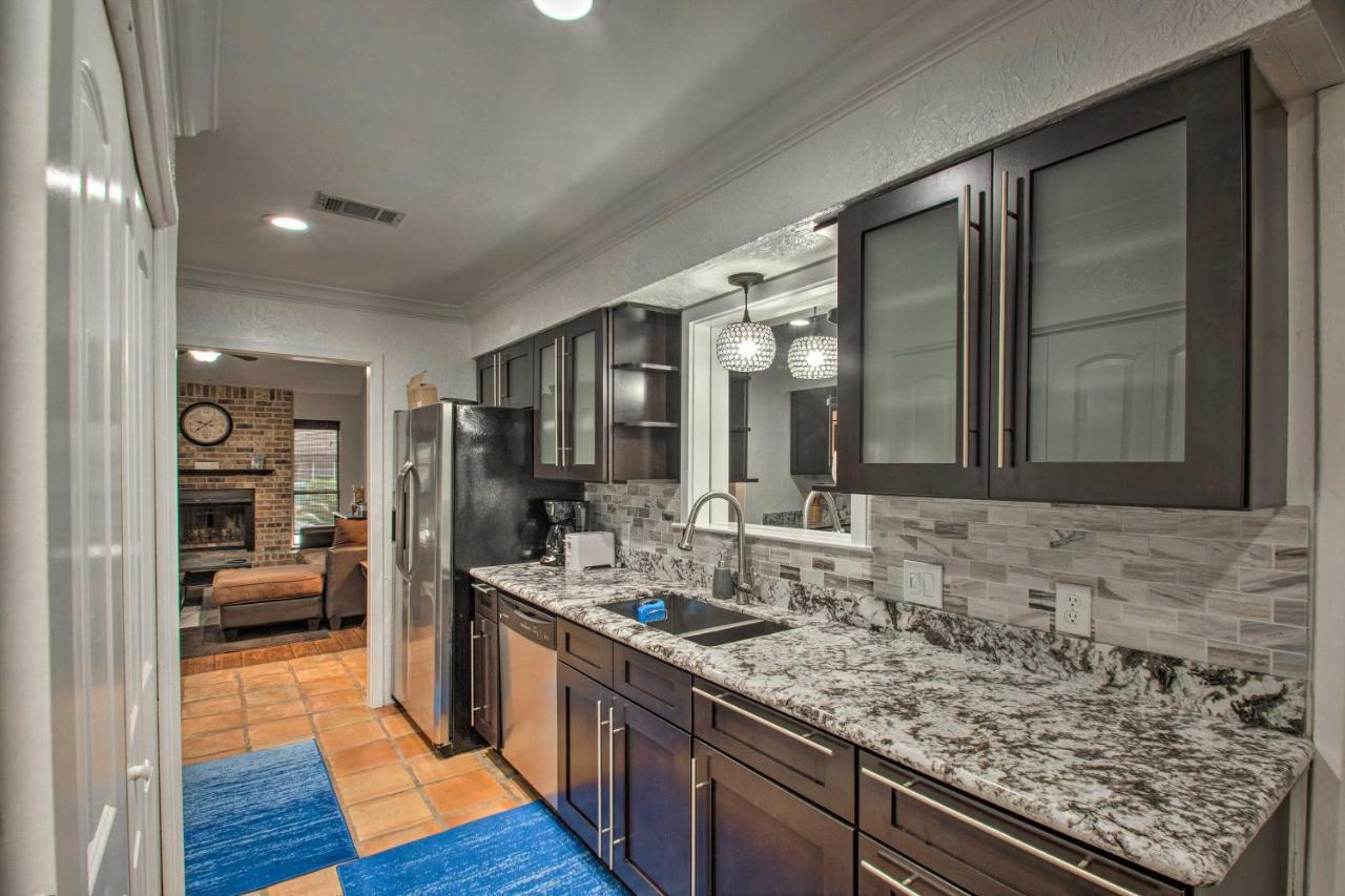 2-Story Pensacola Home With Game Room And Private Yard Luaran gambar